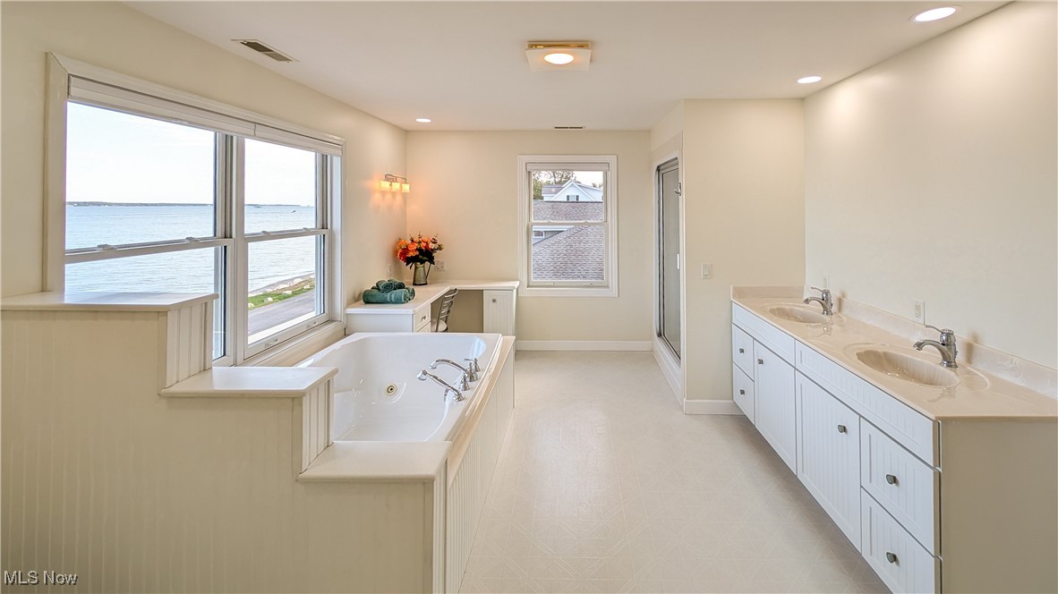 4376 East Cliff Road Port Clinton, OH 43452 - Photo 20 of 39 Gallery Image 20