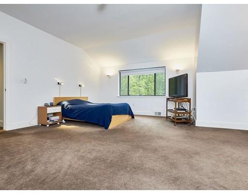 32 Avondale Road Newton, MA 02459 - Photo 18 of 29 Gallery Image 18