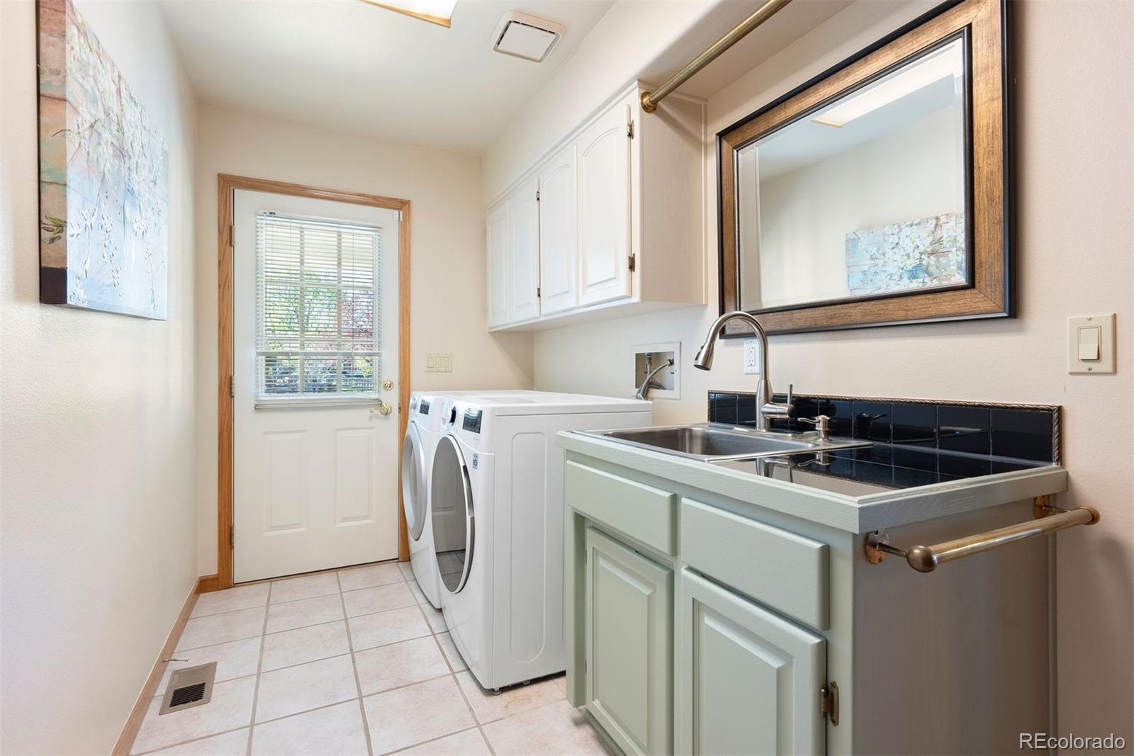 2245 Ridgeview Way Longmont, CO 80504 - Photo 21 of 49