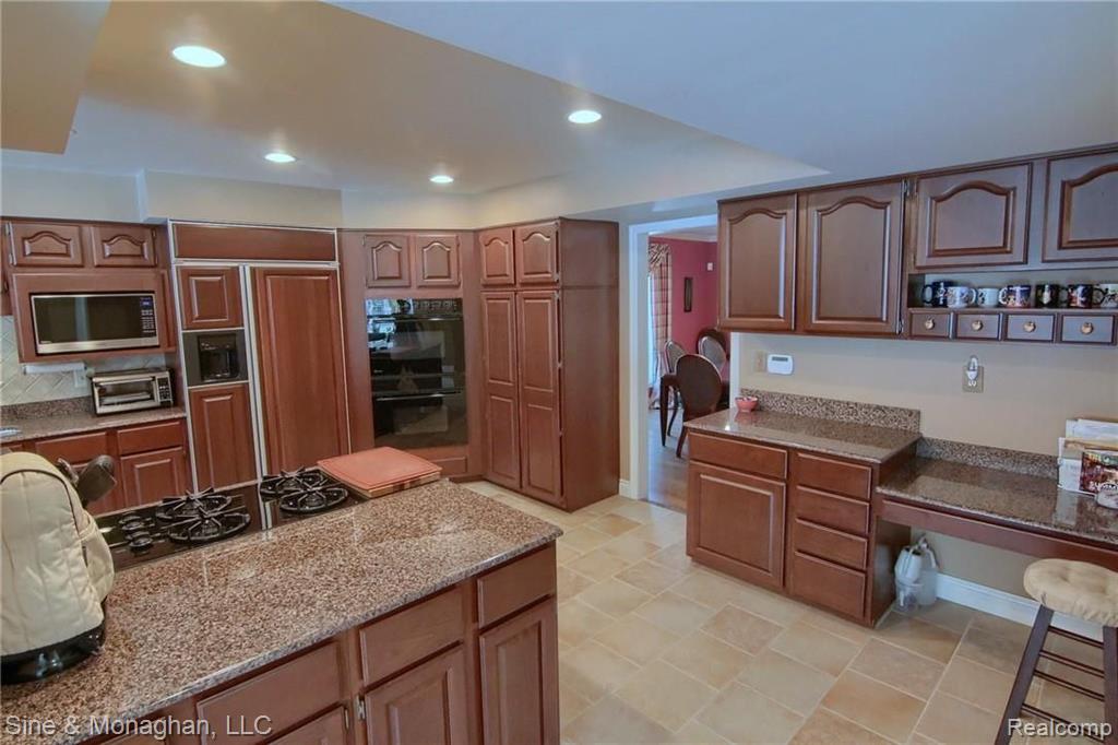 245 Vendome Road Grosse Pointe Farms, MI 48236 - Photo 7 of 42