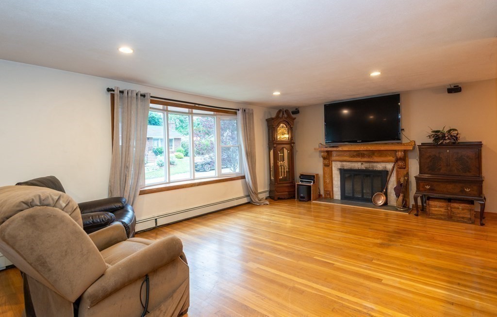 7 Randolph Road Stoneham, MA 02180 - Photo 12 of 34 Gallery Image 12