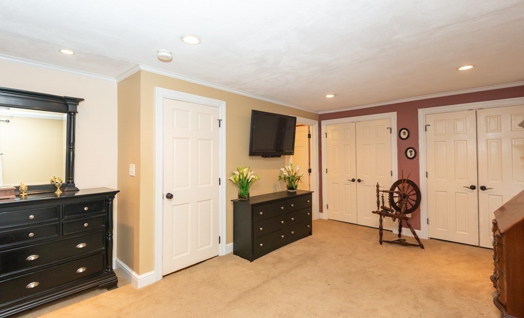 7 Randolph Road Stoneham, MA 02180 - Photo 19 of 34 Gallery Image 19
