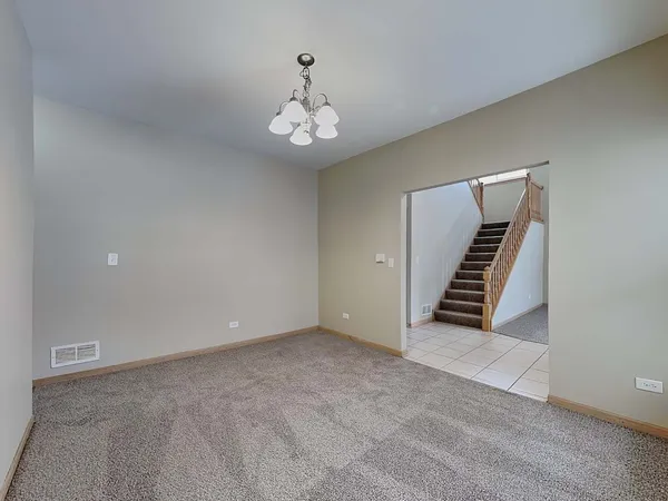 $2,960 | 322 Clarewood Circle, Grayslake, IL 60030