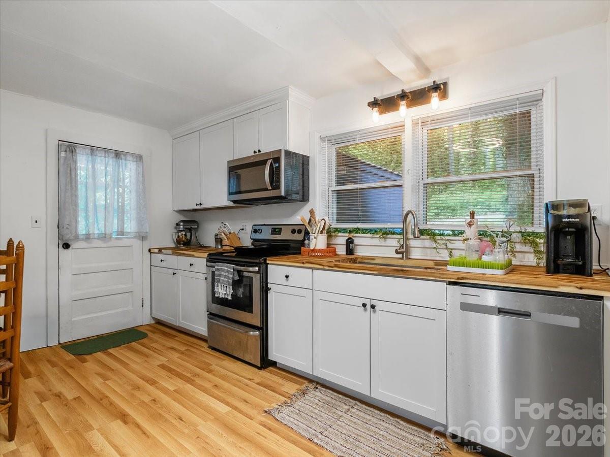 352 Jakes Branch Road Spruce Pine, NC 28777 - Photo 12 of 31