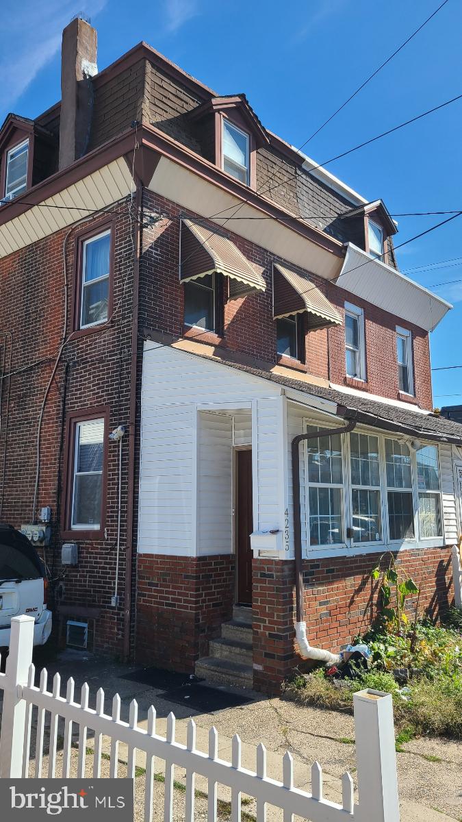 4235 Rhawn Street Philadelphia, PA 19136 - Photo 2 of 4
