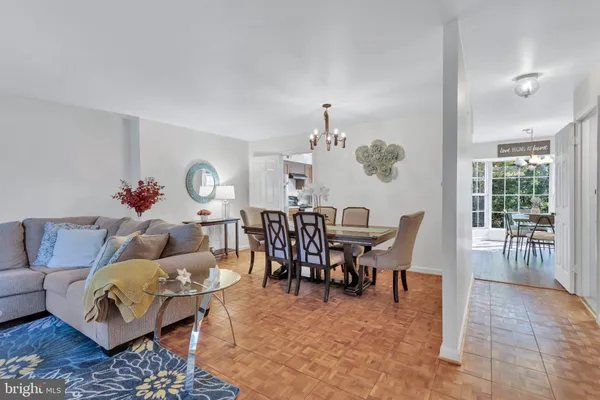$650,000 | 9009 Sweet Birch Court, Springfield, VA 22152