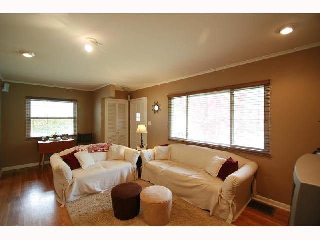 2418 Woodstock Road Columbus, OH 43221 - Photo 3 of 12