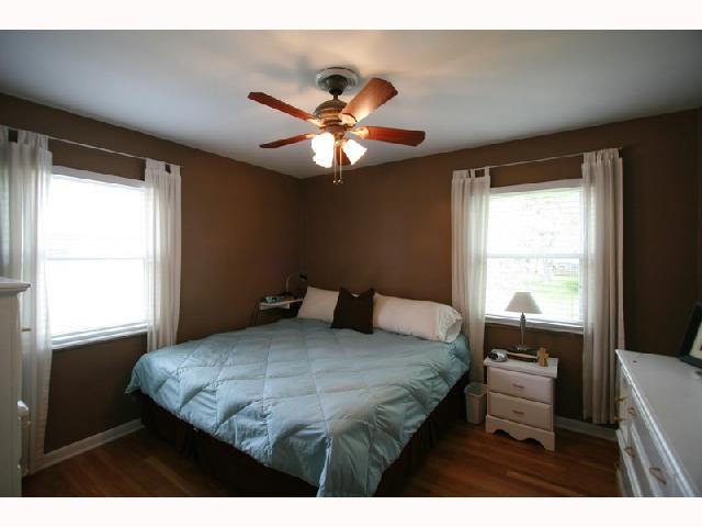 2418 Woodstock Road Columbus, OH 43221 - Photo 5 of 12