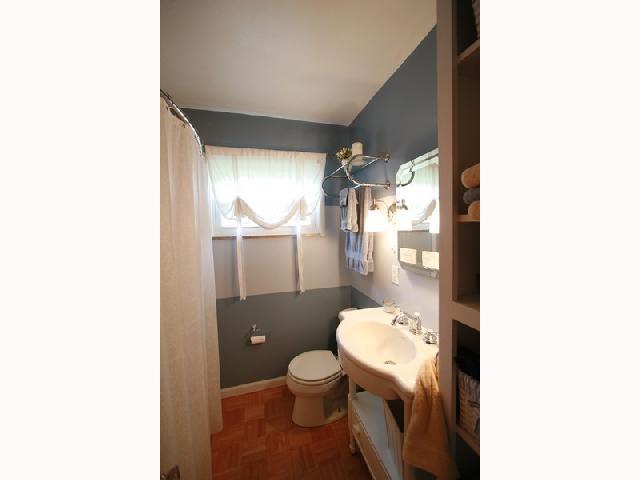 2418 Woodstock Road Columbus, OH 43221 - Photo 6 of 12