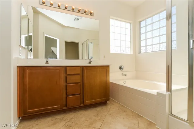 $2,425 | 8948 Sunrise Mesa Court, Las Vegas, NV 89149