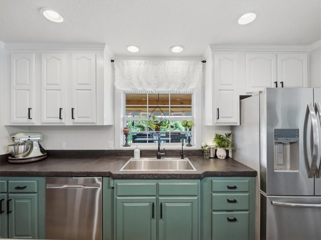 405 Forrest Hill Road Industry, PA 15052 - Photo 13 of 45 Gallery Image 13