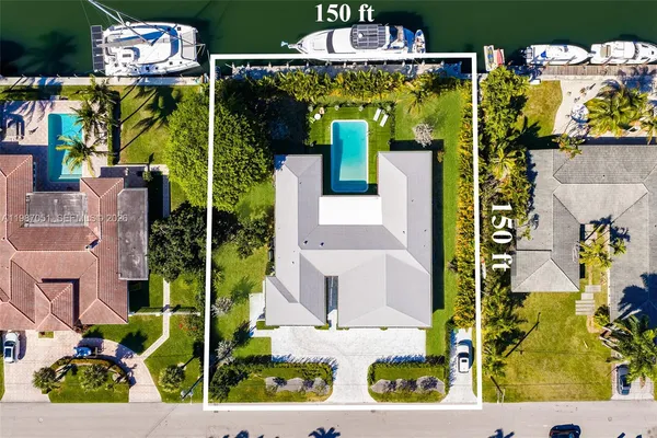 $20,500 | 424 Alamanda Drive, Hallandale Beach, FL 33009