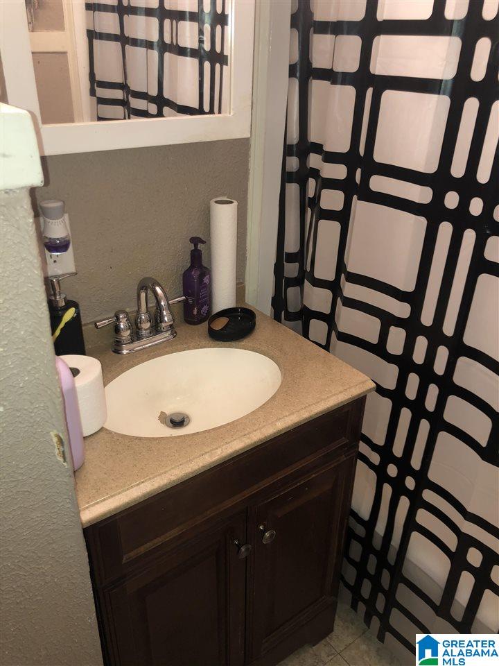 8034 Rugby Avenue Birmingham, AL 35206 - Photo 3 of 19