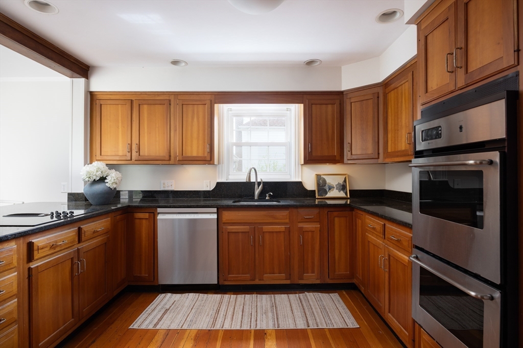 236 Beverly Road Brookline, MA 02467 - Photo 9 of 18