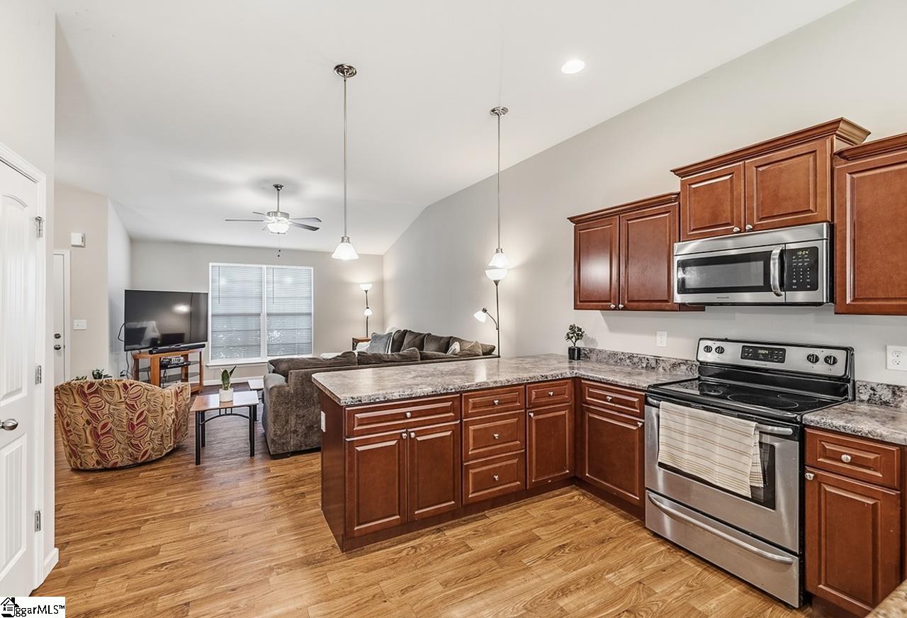 311 Catterick Way Fountain Inn, SC 29644 - Photo 3 of 33 Gallery Image 3