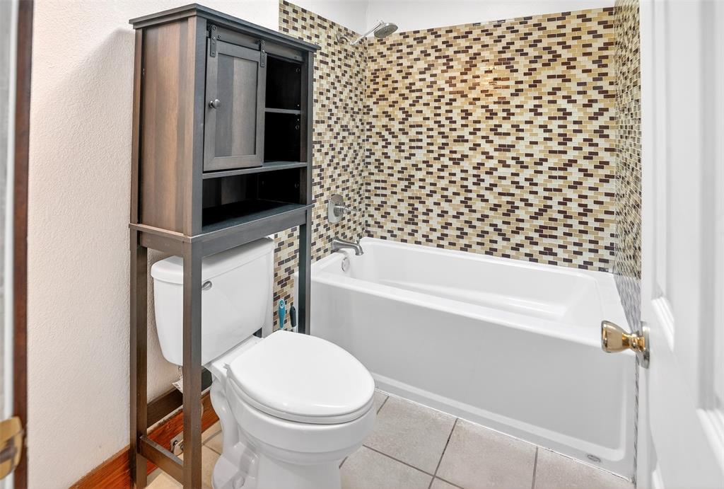 316 West Rucker Street Granbury, TX 76048 - Photo 14 of 21