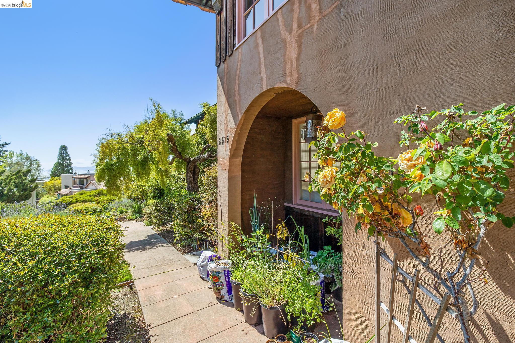 2501 Rose Walk Berkeley, CA 94708 - Photo 18 of 60