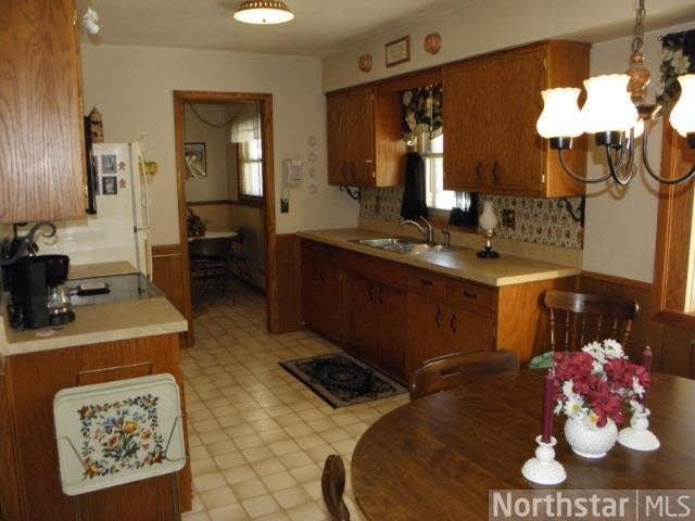 7430 Lakeside Road Northeast Fridley, MN 55432 - Photo 8 of 12
