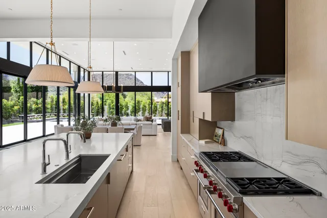 $12,988,000 | 6601 East San Miguel Avenue, Paradise Valley, AZ 85253