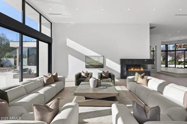 $12,988,000 | 6601 East San Miguel Avenue, Paradise Valley, AZ 85253