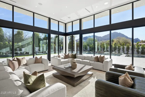$12,988,000 | 6601 East San Miguel Avenue, Paradise Valley, AZ 85253