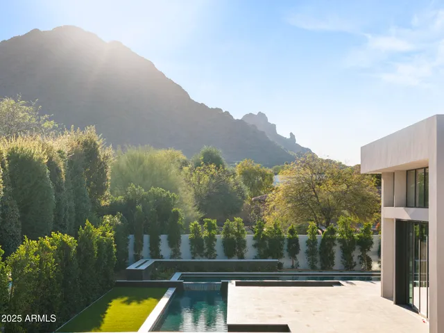 $12,988,000 | 6601 East San Miguel Avenue, Paradise Valley, AZ 85253
