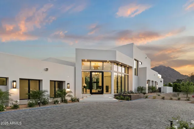 $12,988,000 | 6601 East San Miguel Avenue, Paradise Valley, AZ 85253