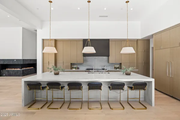 $12,988,000 | 6601 East San Miguel Avenue, Paradise Valley, AZ 85253
