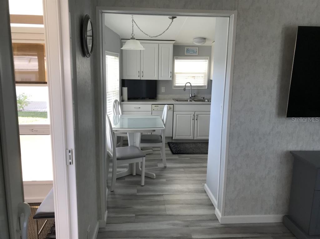 2081 Detroiter Street Sarasota, FL 34231 - Photo 3 of 6