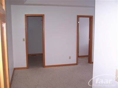3311 North Henderson Road Davison, MI 48423 - Photo 6 of 24 20181290-5.JPG
