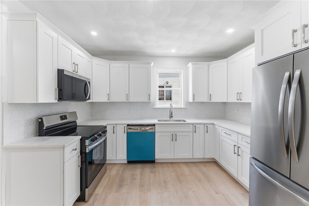 26 Alto Street Providence, RI 02909 - Photo 9 of 34