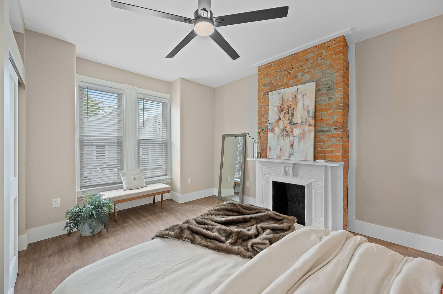 1230 Fisk Street Covington, KY 41011 - Photo 12 of 33 1230_Fisk_FirstFloor_019