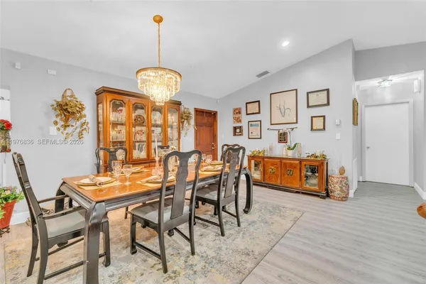 $819,900 | 18201 Southwest 87th Avenue, Palmetto Bay, FL 33157