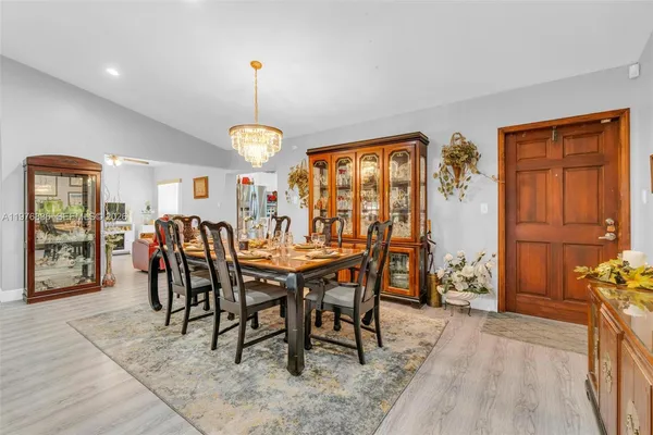 $819,900 | 18201 Southwest 87th Avenue, Palmetto Bay, FL 33157