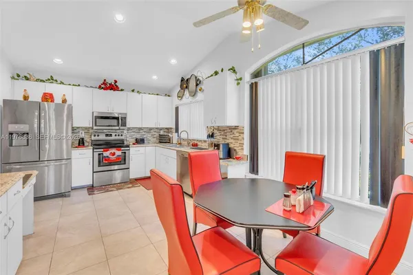 $819,900 | 18201 Southwest 87th Avenue, Palmetto Bay, FL 33157