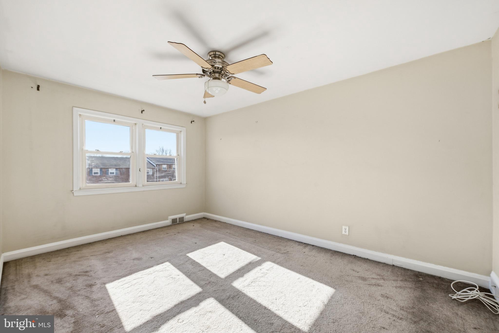 1078 Downton Road Baltimore, MD 21227 - Photo 14 of 23