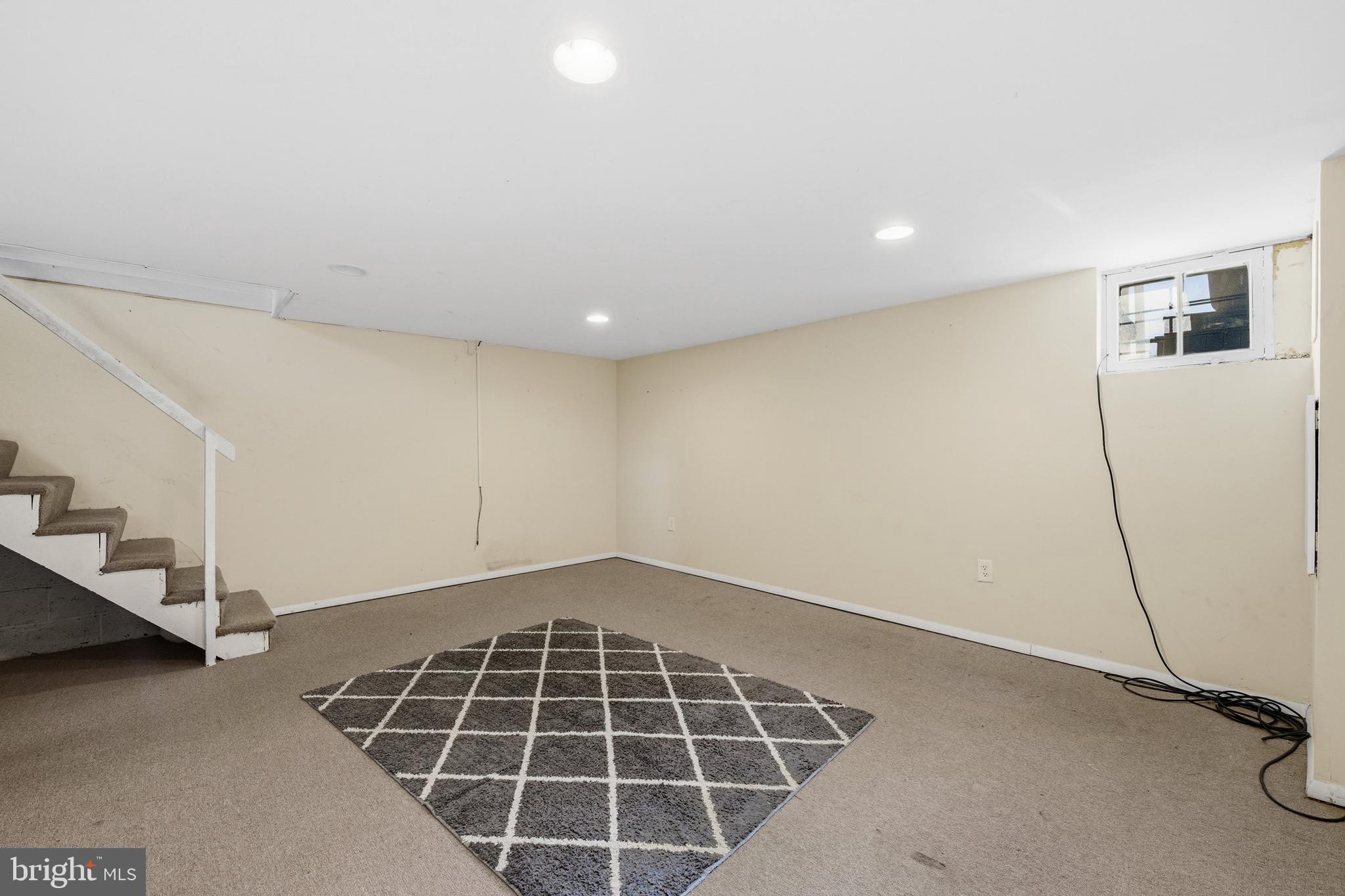 1078 Downton Road Baltimore, MD 21227 - Photo 16 of 23