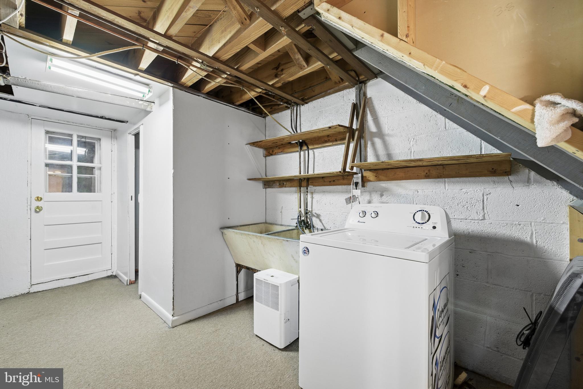 1078 Downton Road Baltimore, MD 21227 - Photo 17 of 23