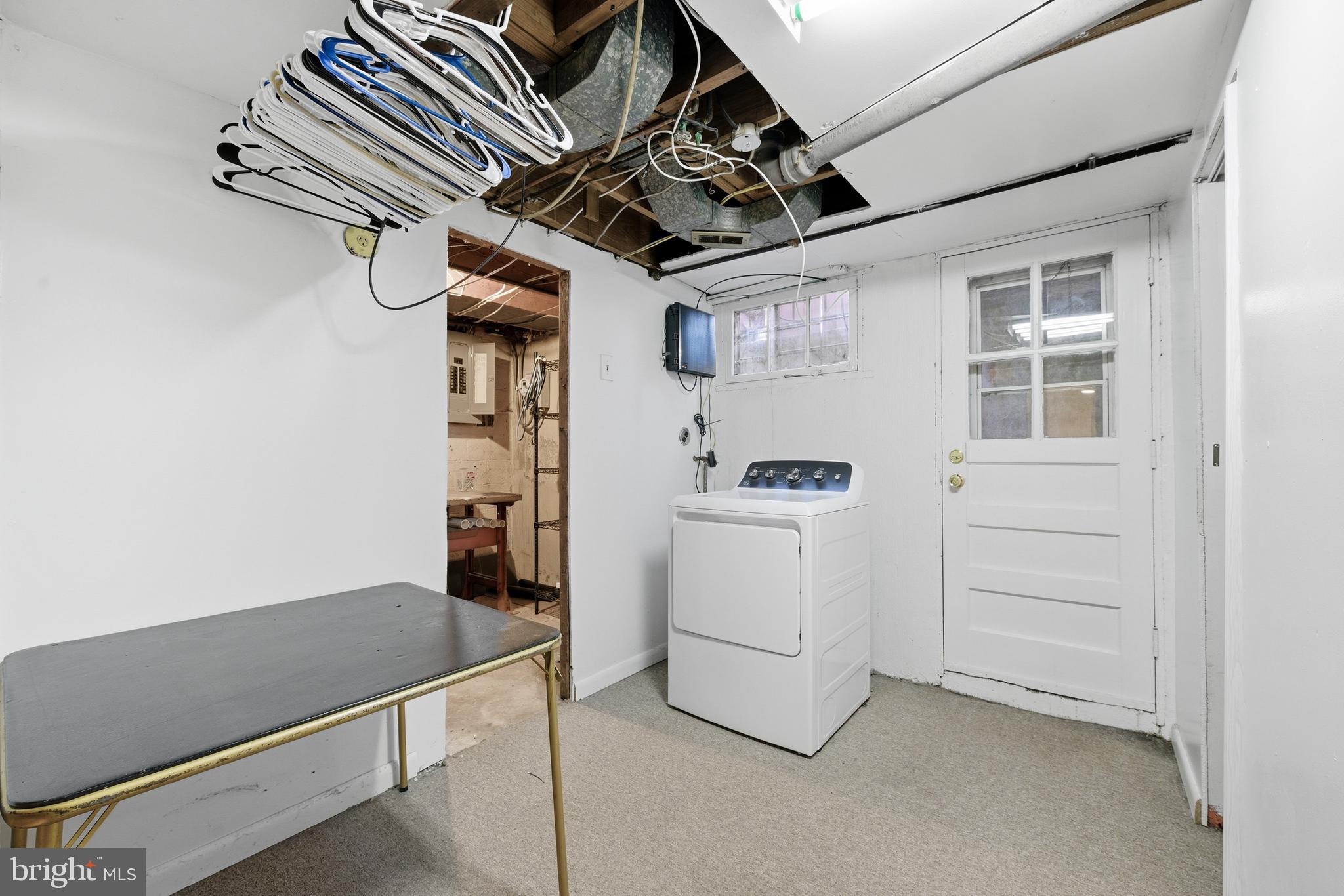 1078 Downton Road Baltimore, MD 21227 - Photo 18 of 23