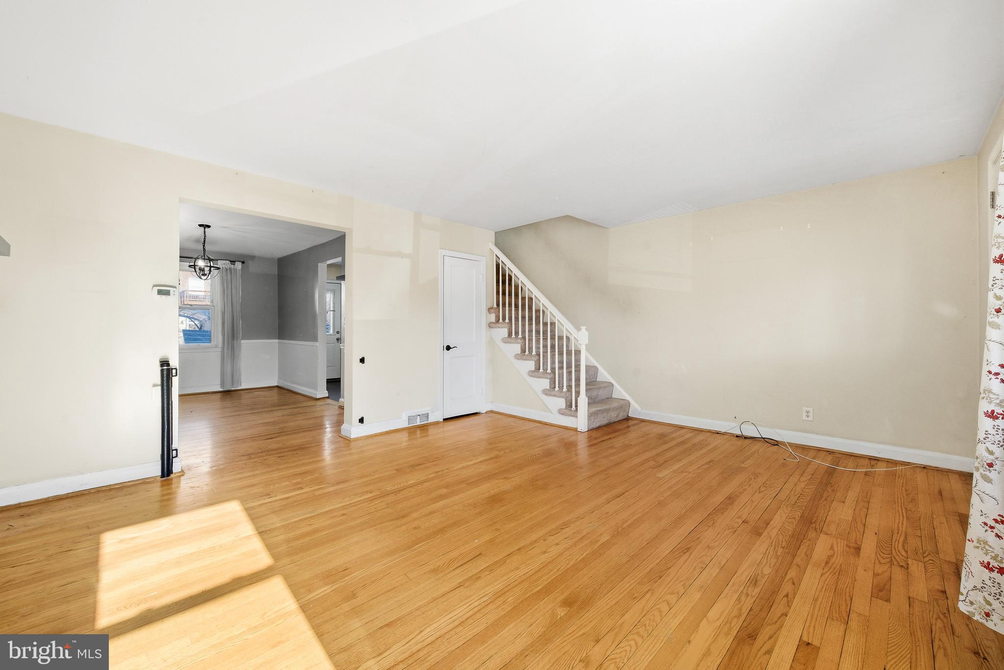 1078 Downton Road Baltimore, MD 21227 - Photo 4 of 23