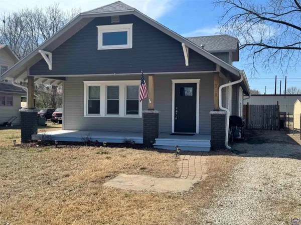 $175,000 | 329 Northwest Waite Street, Topeka, KS 66606
