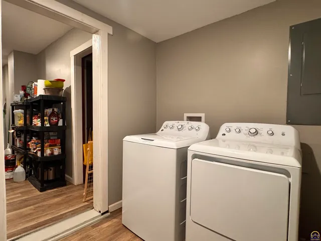 $180,000 | 329 Northwest Waite Street, Topeka, KS 66606