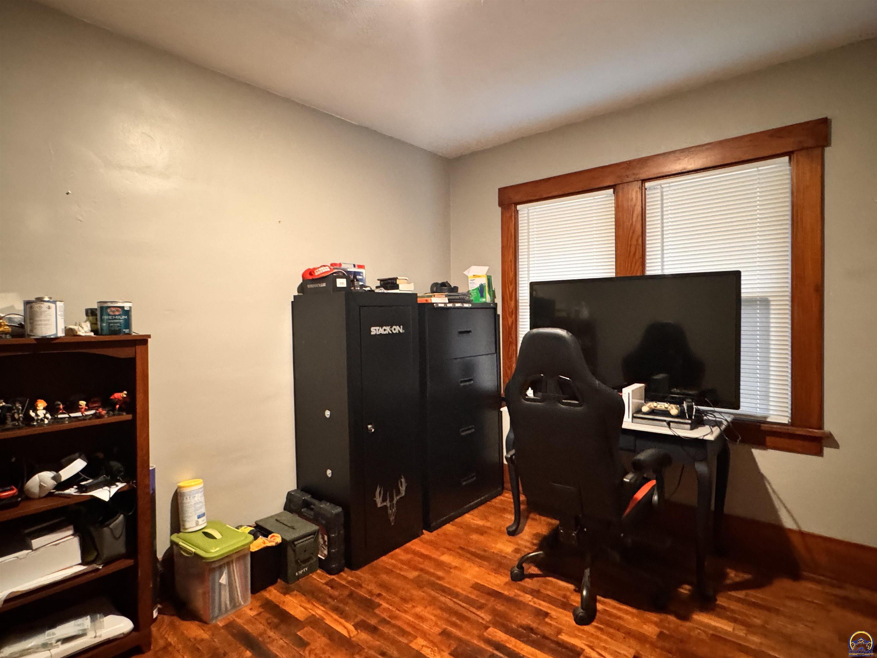 329 Northwest Waite Street Topeka, KS 66606 - Photo 14 of 35