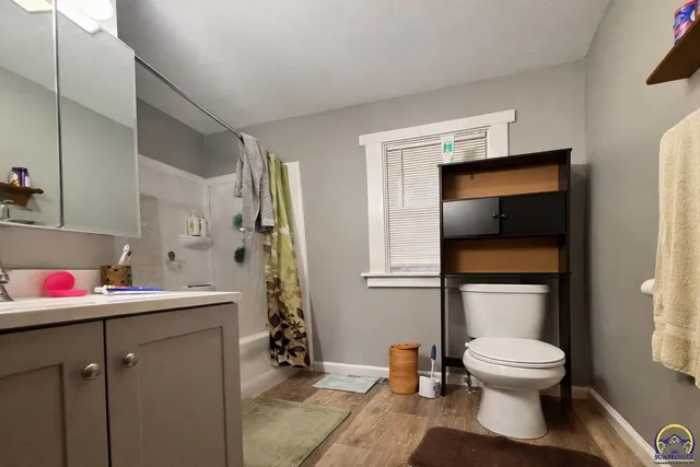 $180,000 | 329 Northwest Waite Street, Topeka, KS 66606