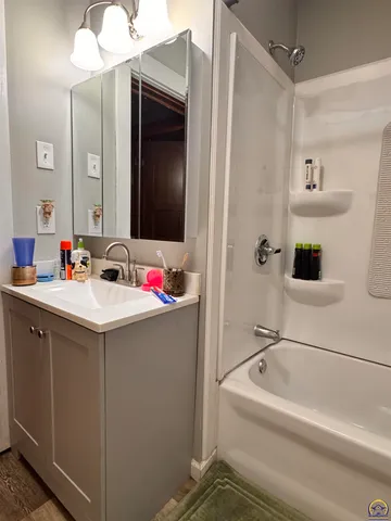 $180,000 | 329 Northwest Waite Street, Topeka, KS 66606