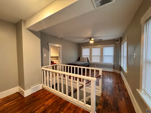 $180,000 | 329 Northwest Waite Street, Topeka, KS 66606