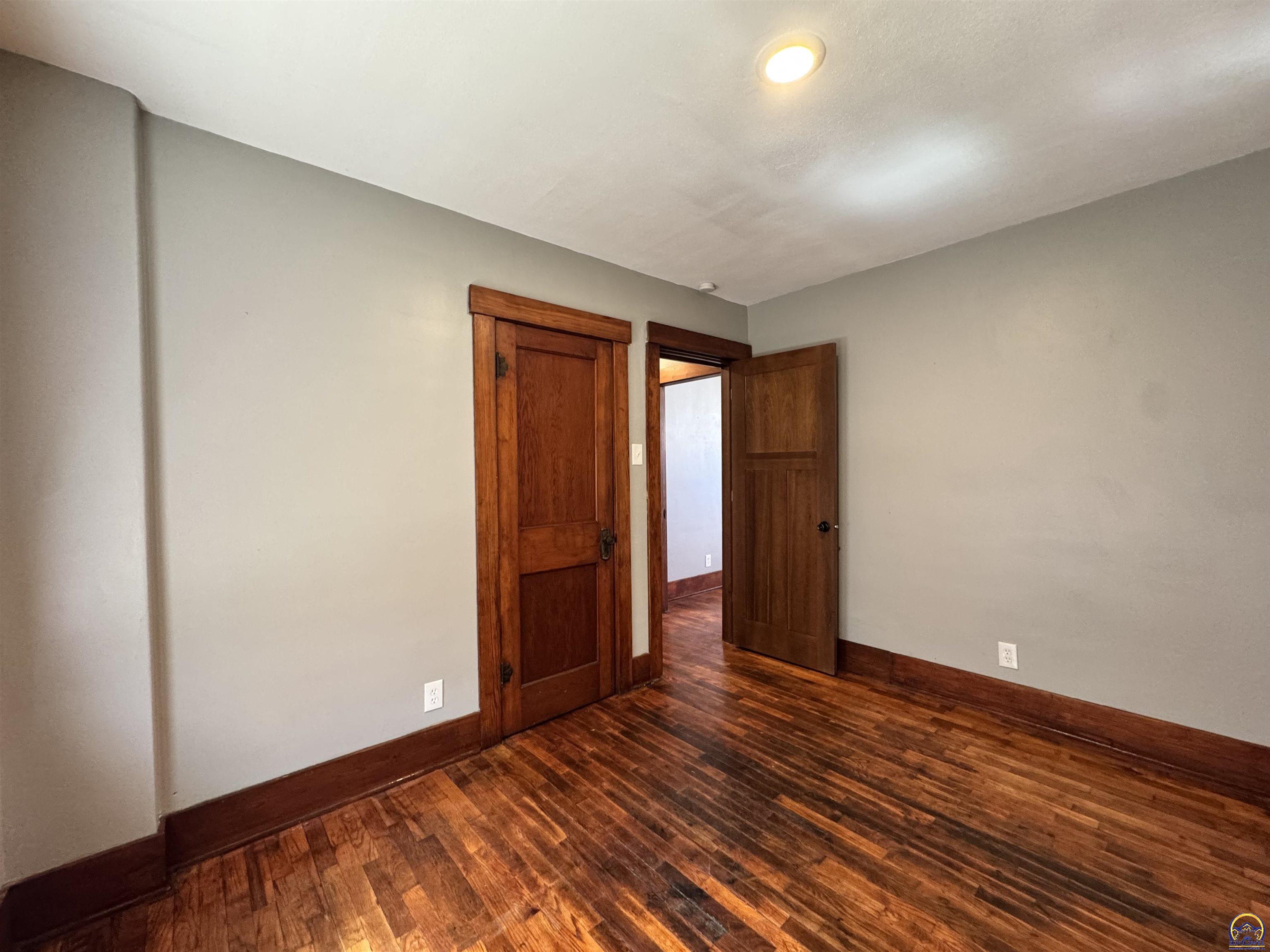 329 Northwest Waite Street Topeka, KS 66606 - Photo 25 of 41