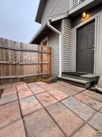 $180,000 | 329 Northwest Waite Street, Topeka, KS 66606