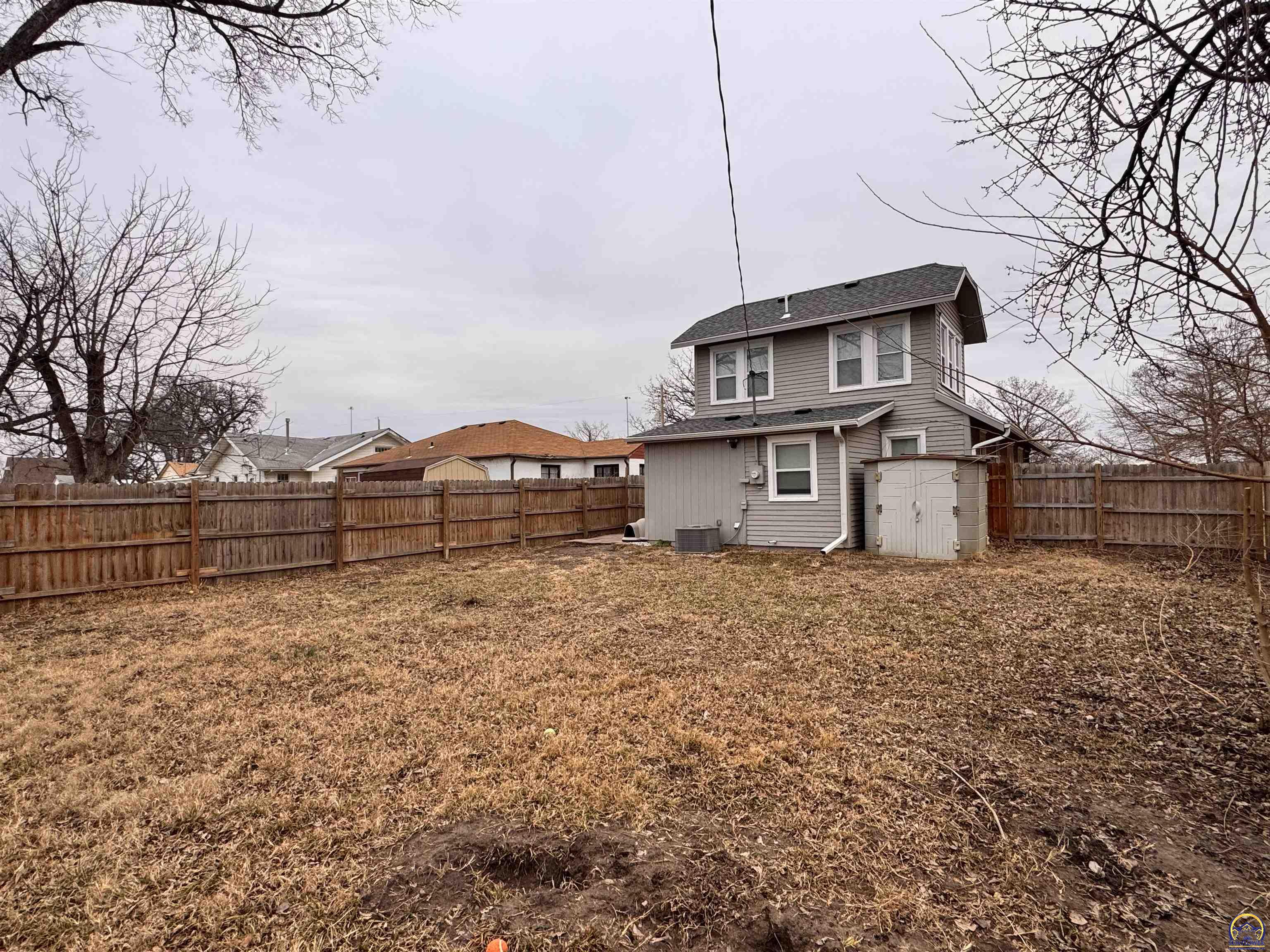 329 Northwest Waite Street Topeka, KS 66606 - Photo 31 of 35