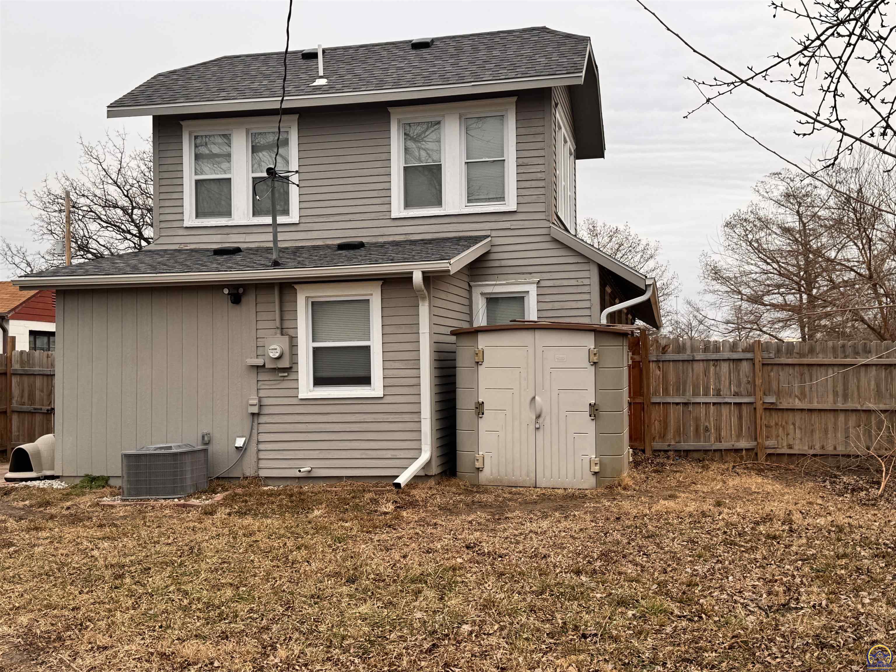 329 Northwest Waite Street Topeka, KS 66606 - Photo 32 of 35